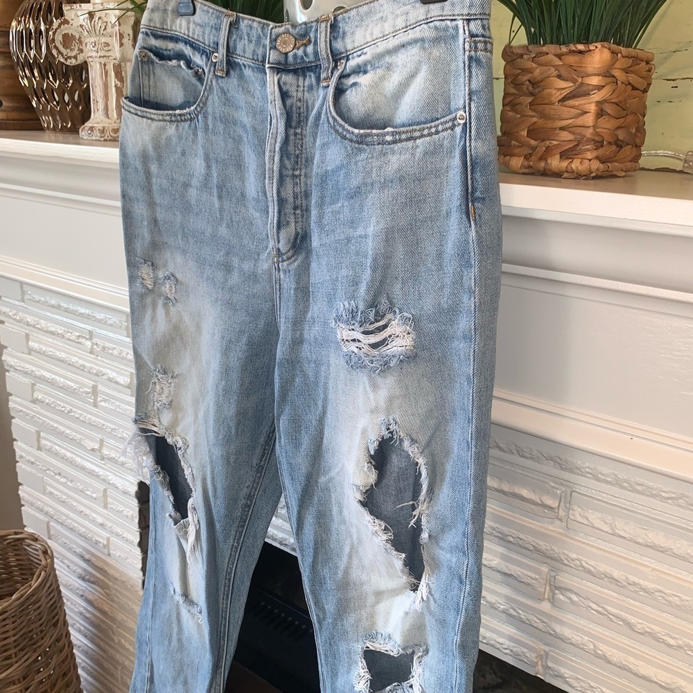 BDG High Waist Distressed Grunge Straight Leg Light Wash Jeans Size 29 - Picture 2 of 6